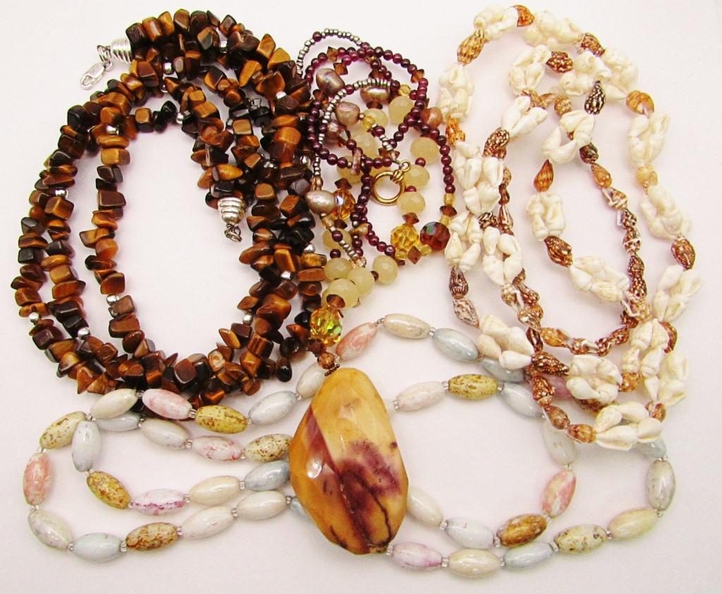 3-UNIQUE VINTAGE BEADED NECKLACES (1 of 6)