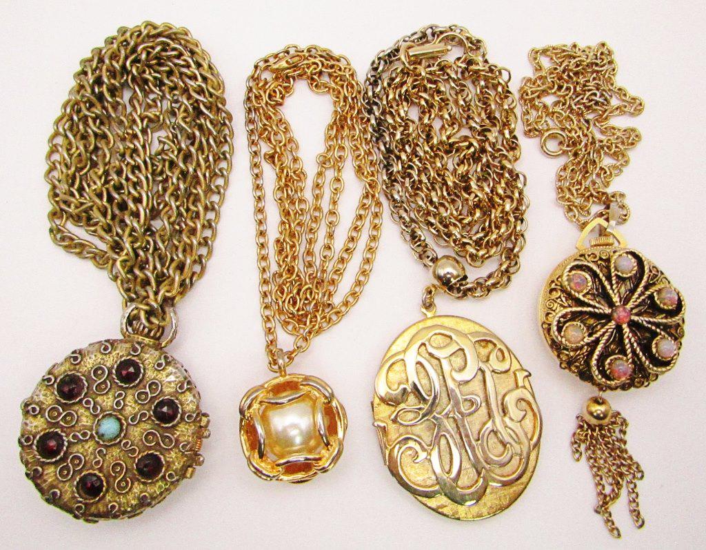 4-VINTAGE GOLD TONED NECKLACES: JOAN RIVERS (1 of 5)