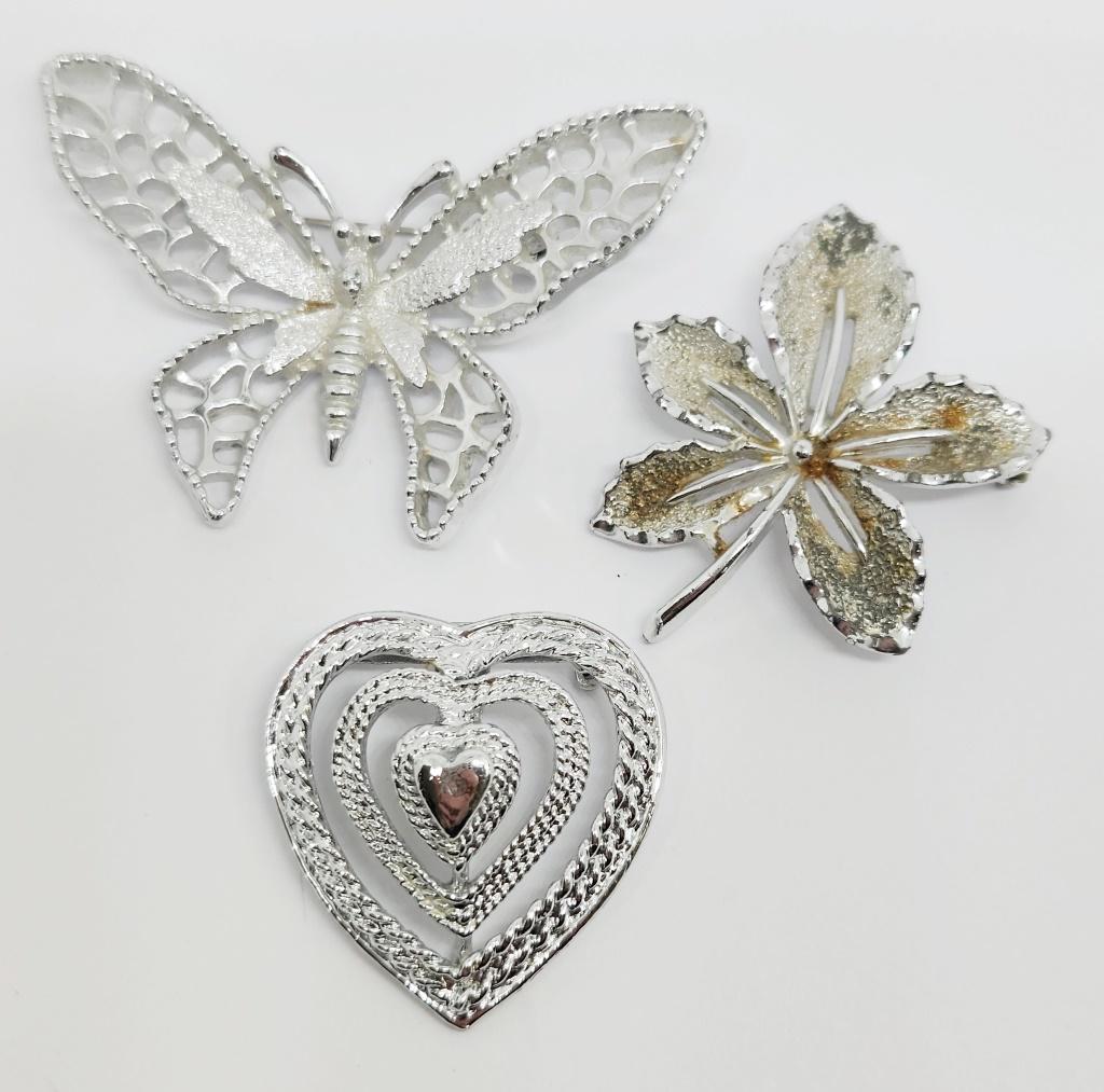 3-VINTAGE SILVER TONED BROOCHES (1)GERRYS (1 of 3)