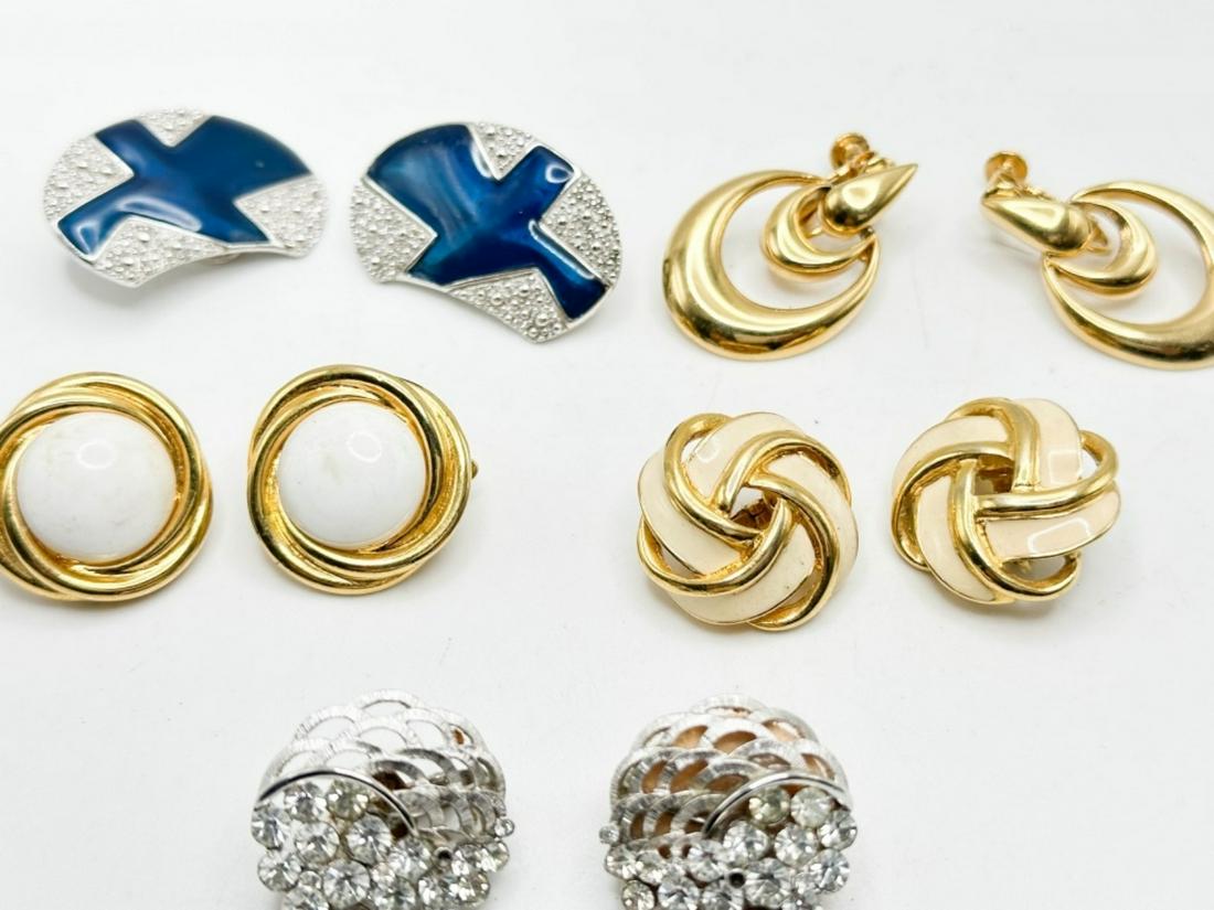 VINTAGE DESIGNER LOT EARRINGS (1 of 4)
