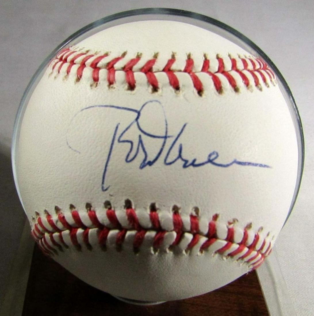 ROD CAREW AUTOGRAPH BASEBALL (1 of 4)