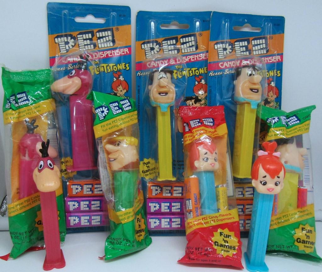 LOT OF 9 FLINSTONES PEZ FROM THE 1990'S: MOST UNOPENED