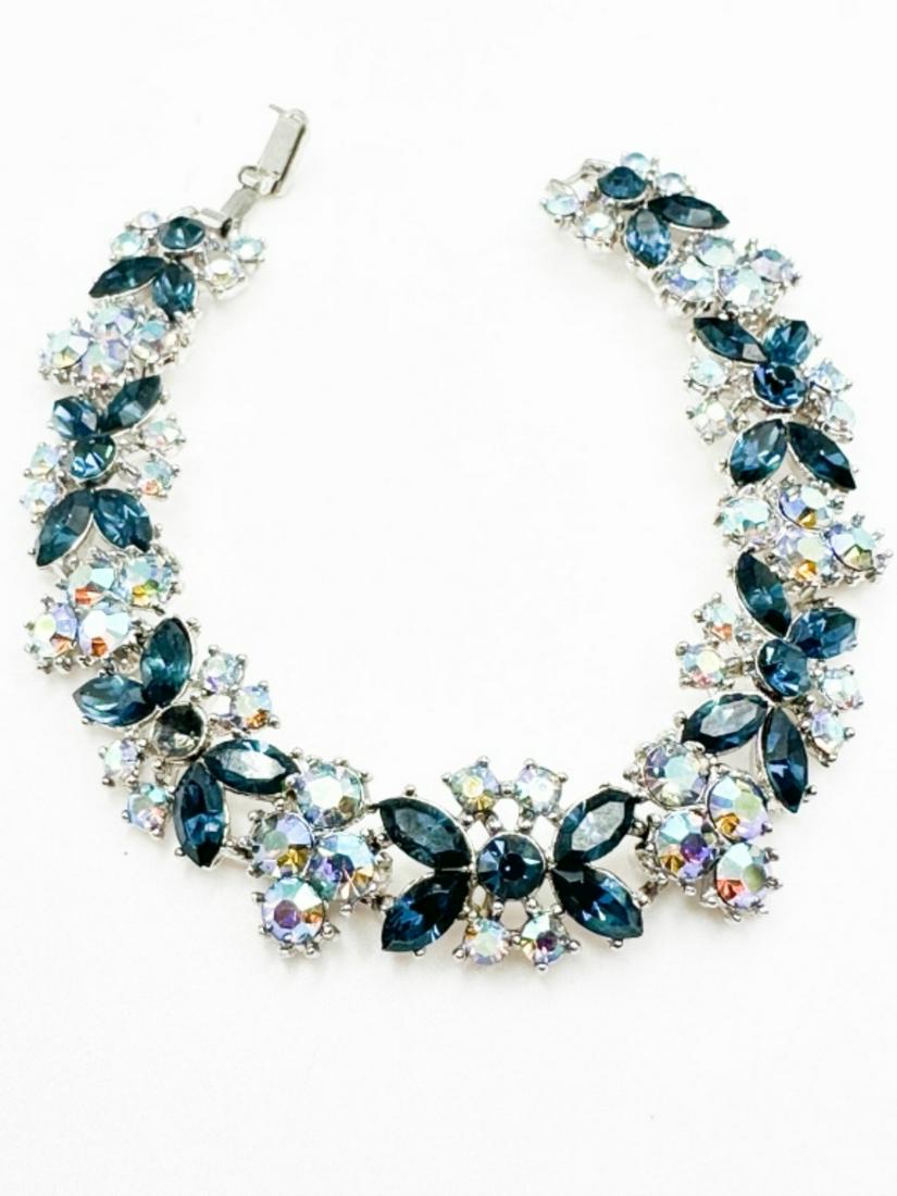 TRIFARI STONE NECKLACE (1 of 3)