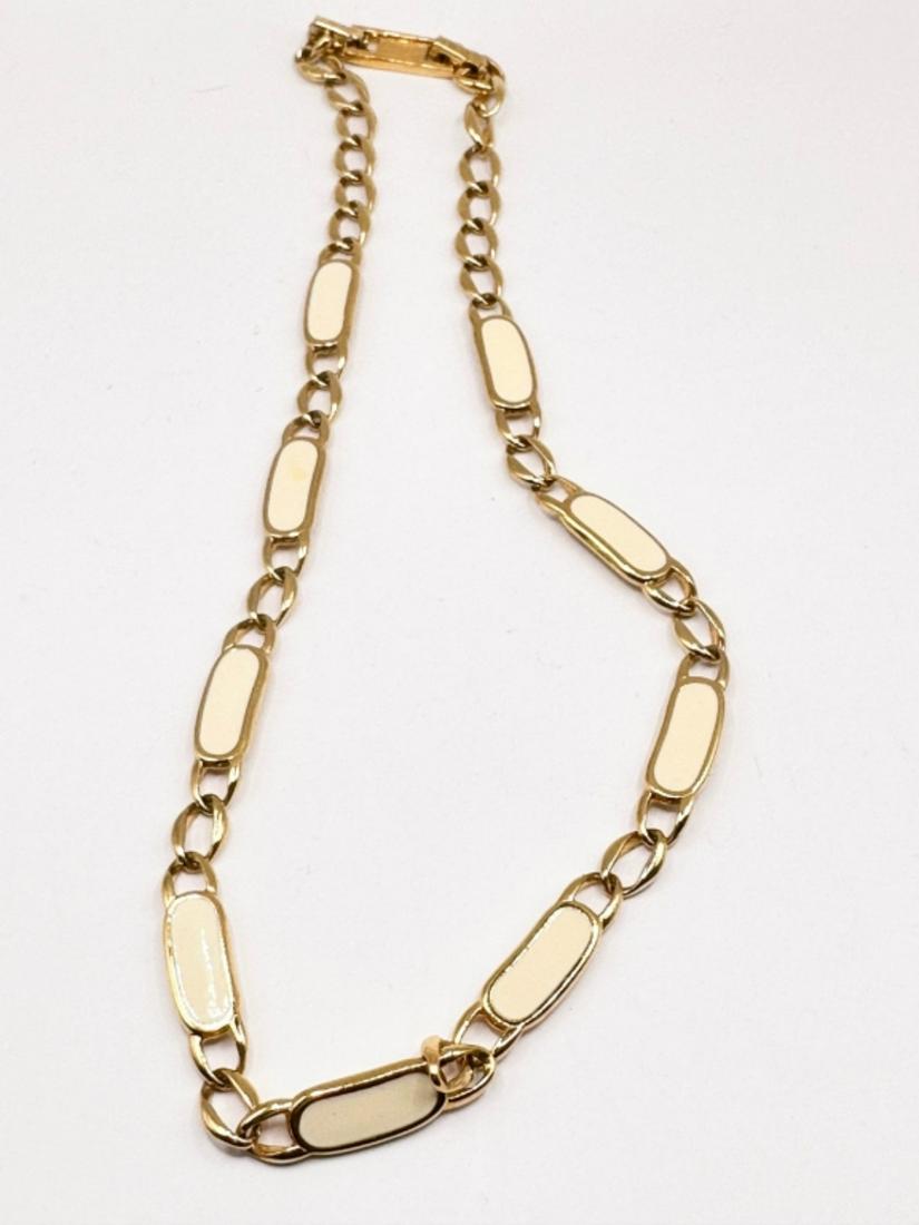 MONET VINTAGE BRACELET: MONET VINTAGE ENAMEL BRACELET IN CREAM COLOR AND GOLD TONE