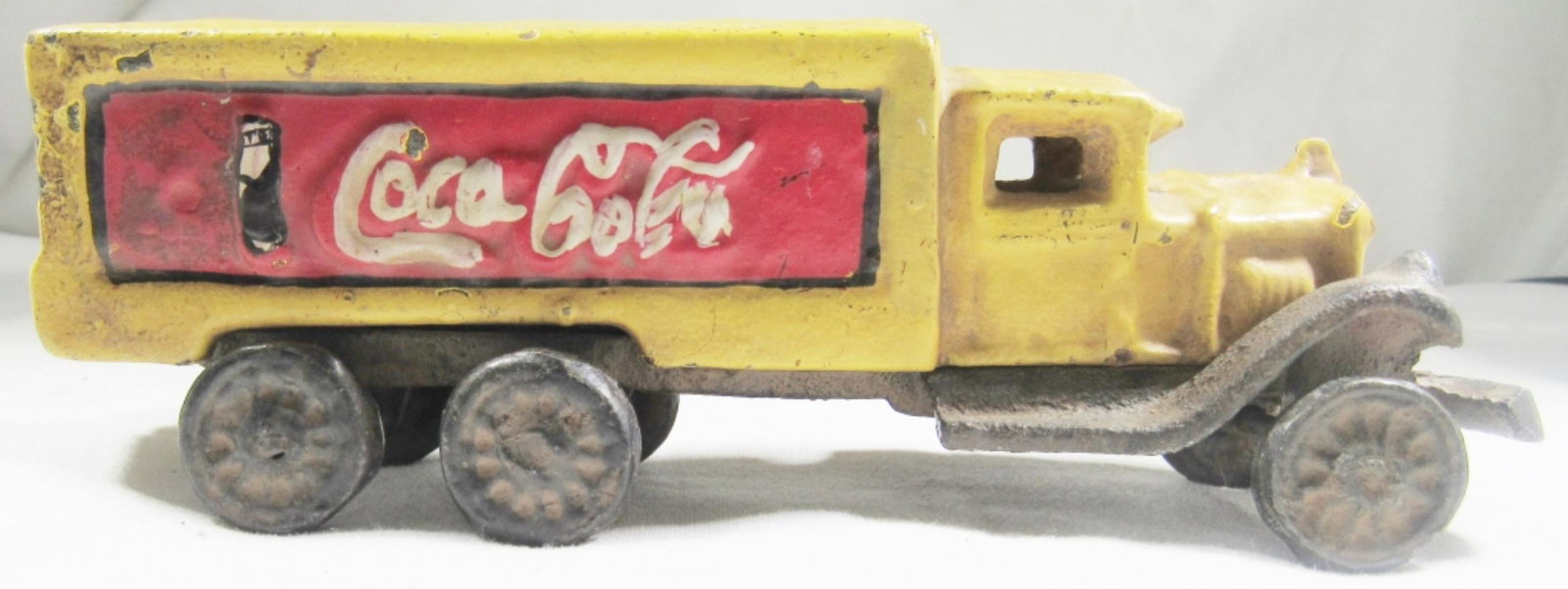 COCA-COLA CAST IRON DELIVERY TRUCK: VINTAGE TOY