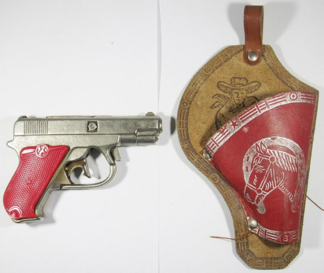 1940's KILGORE PRESTO CAP GUN w/HOLSTER: WORKING CONDITION