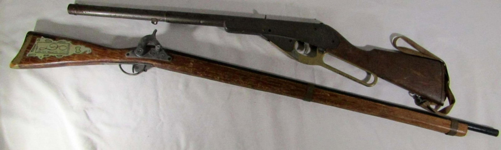 DAISY TRAIL BOSS BB GUN 1980's TRAINER: WORKING CONDITION - PLUS SAVANNAH TENN. LONG RIFLE CAP GUN