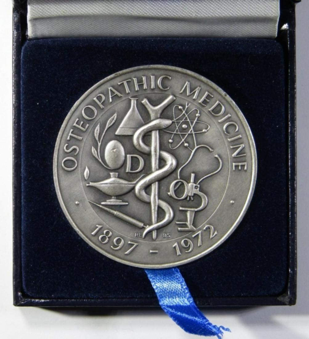 1972 OSTEOPATHIC MEDICINE .999 SILVER: 1.7 oz .999 SILVER MEDALLIC ART CO. IN DISPLAY CASE.
