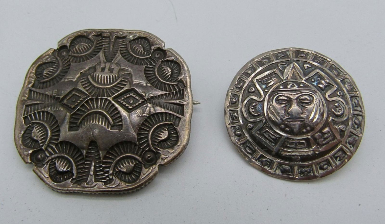 (2) Aztec Design Pins Sterling (1 of 4)