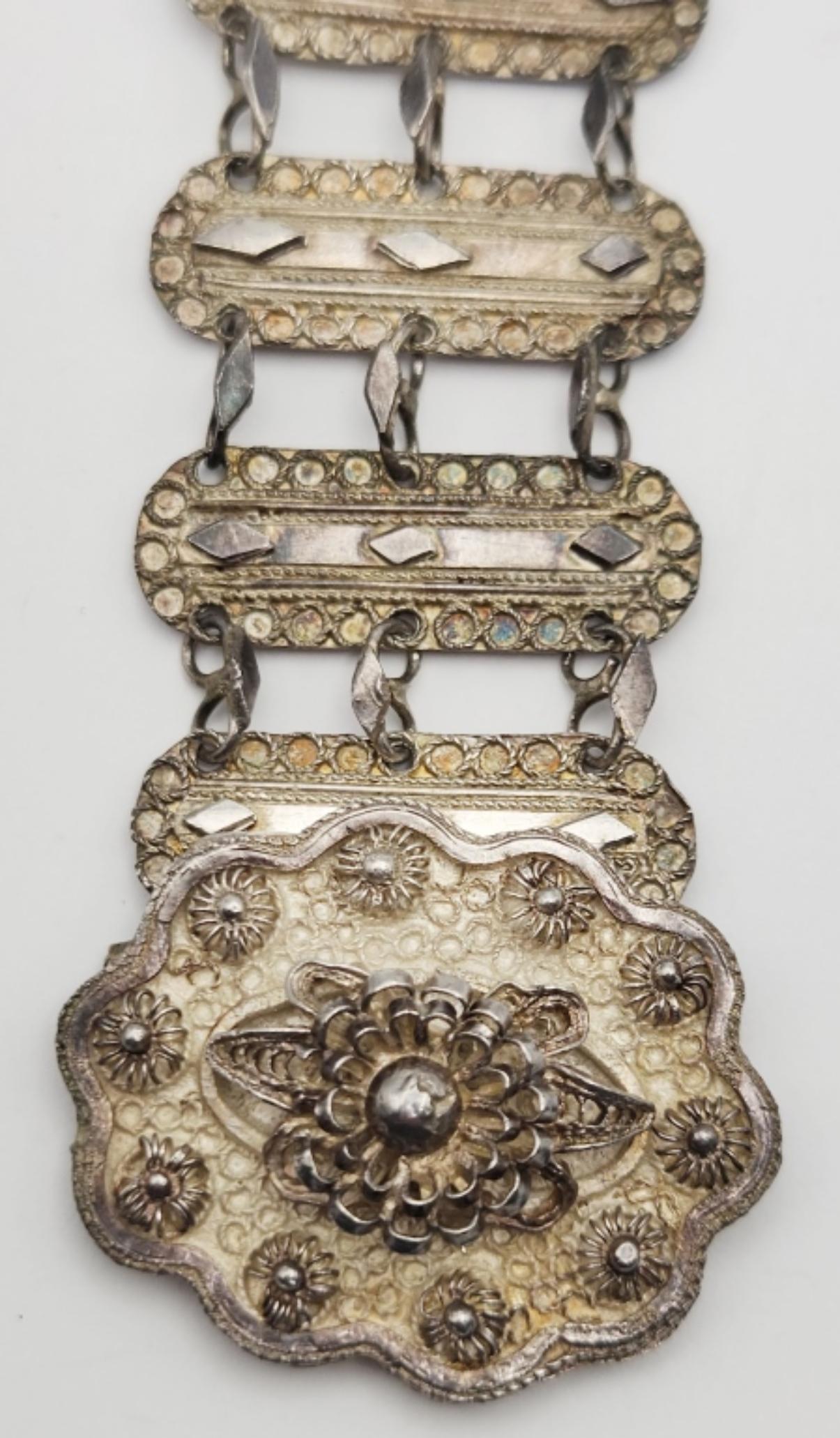 VINTAGE STERLING FLOWER PANEL BRACELET (1 of 3)