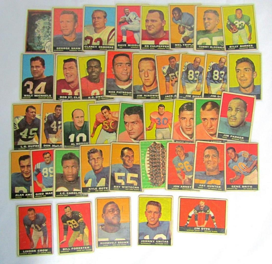 (40) 1961 TOPPS FOOTBALL w/JOHNNY UNITAS (1 of 9)