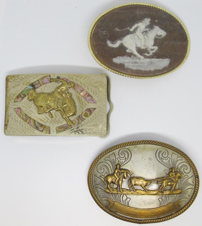 SET OF 3 VINTAGE BELT BUCKLES SOUTHWEST COWBOY DES: Set of 3 Vintage Belt Buckles w/ Southwest Cowboy Designs