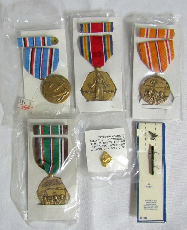 (4) MILITARY MEDALS: WWII, AMERICAN CAMPAIGN, (1 of 3)