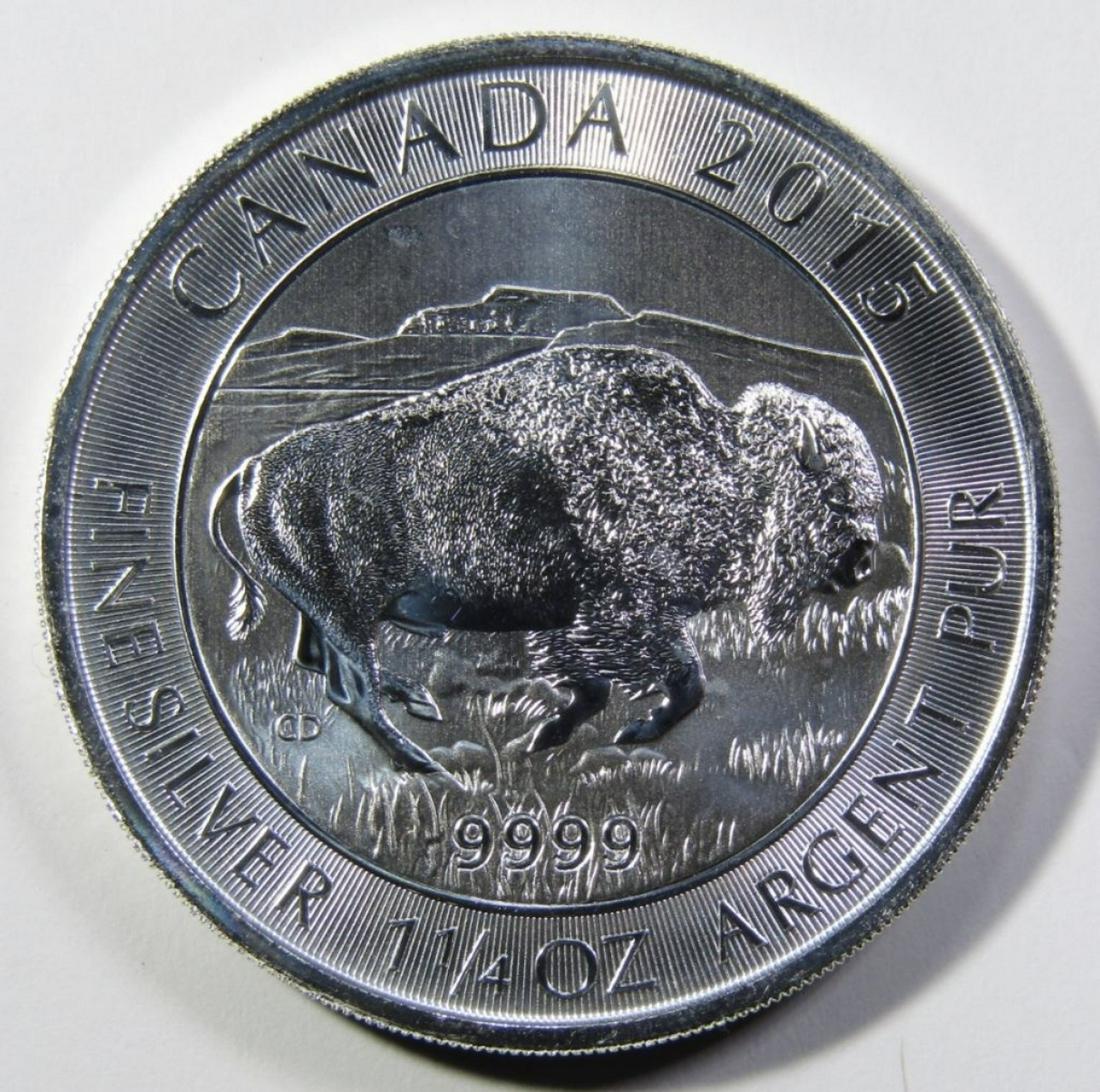 2015 CANADA $8 SILVER BUFFALO (1 of 2)