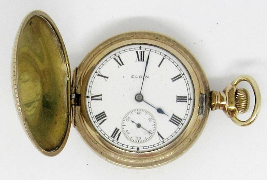 1914 ELGIN LADIES HUNTING CASE POCKET WATCH: SERIAL #17564920, GRADE 298, 0 SIZE, 7j, RUNNING - NEEDS SERVICED
