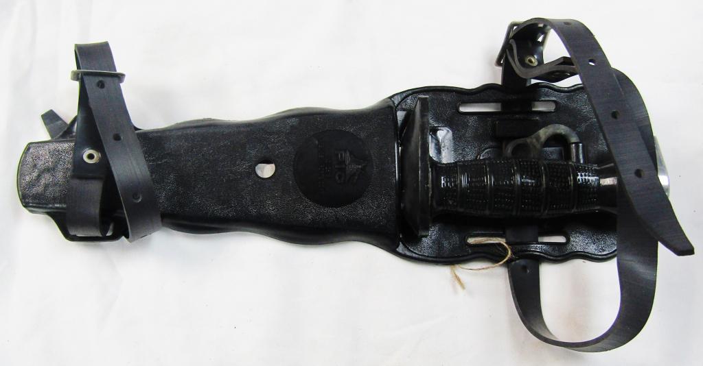 Vintage PIC Diving Knife #12515 With Sheath (1 of 8)