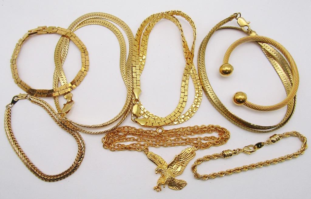 FASHION GOLD TONED NECKLACES AND BRACELETS (1 of 3)