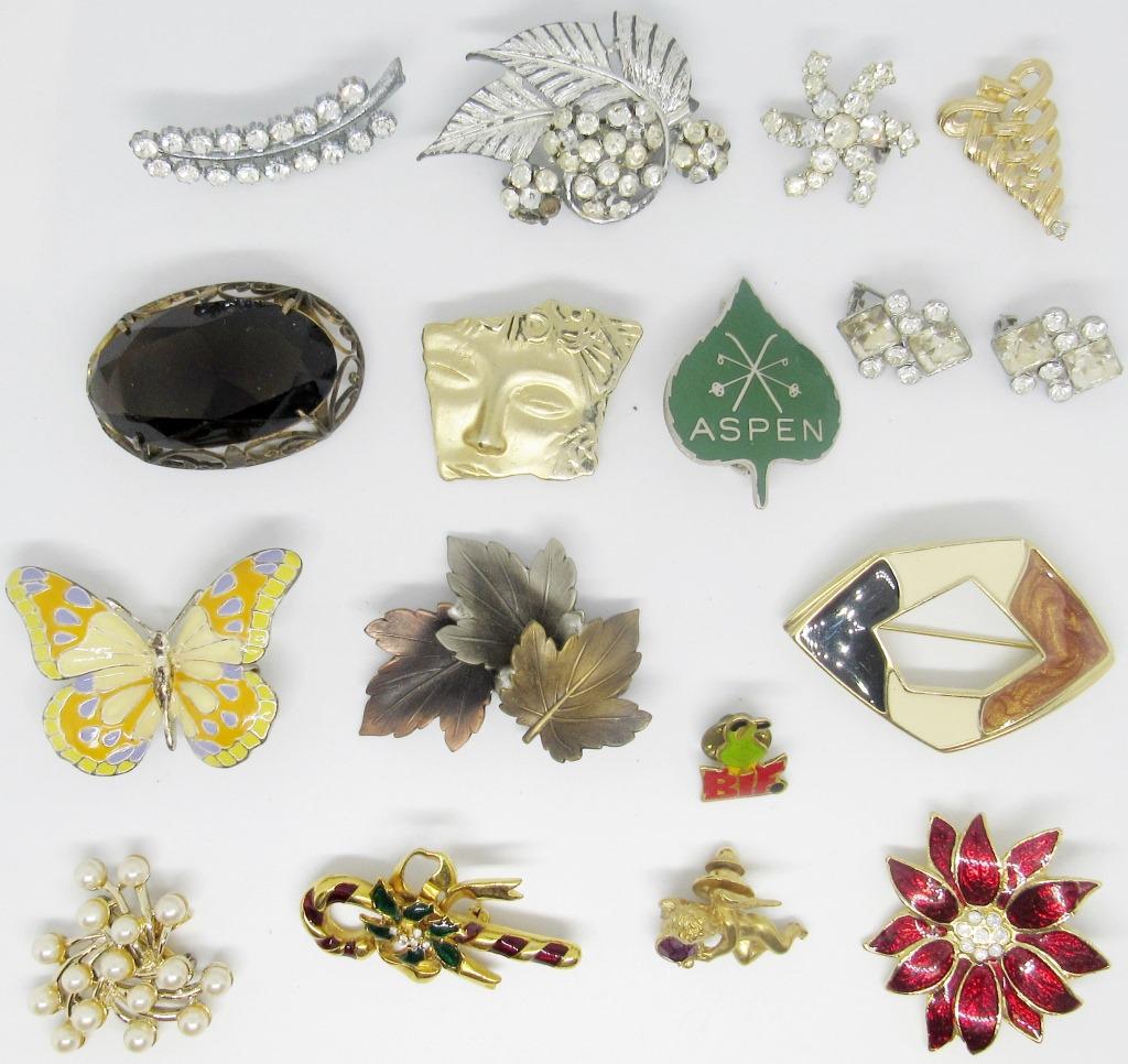 VINTAGE BROOCH AND PIN LOT (1 of 3)