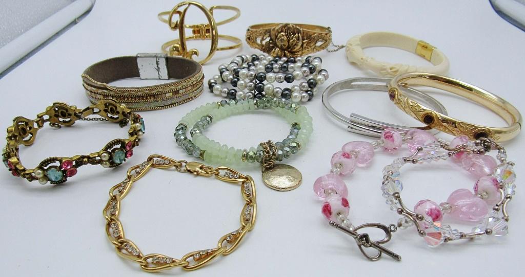 MISC BRACELET LOT- BEADED ELASTIC, HINGED,: TENNIS, AND MORE!! 12 BRACELETS
