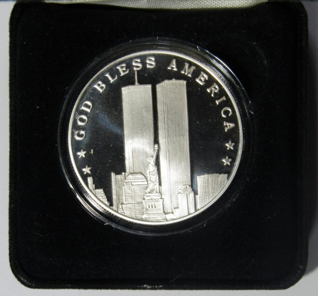 WORLD TRADE CENTER 1oz .999 SILVER ROUND (1 of 3)