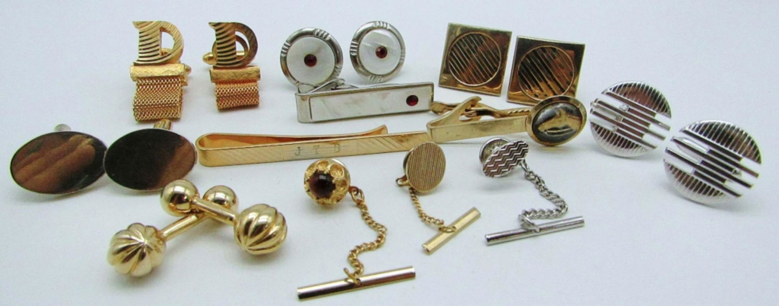 MEN'S ACCESSORIES-CUFFLINKS, TIE TAGS,TIE CLIPS (1 of 4)