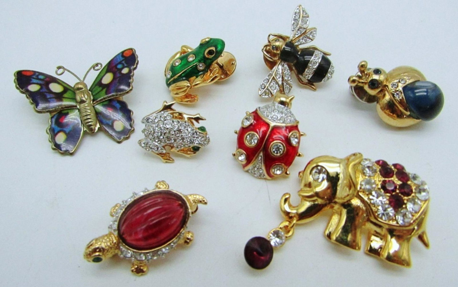 ANIMAL PIN LOT MIX: 2-FROGS, BUTTERFLY,BEE,ELEPHANT,LADYBUG,TURTLE, BETTLE,8 PIN IN TOTAL