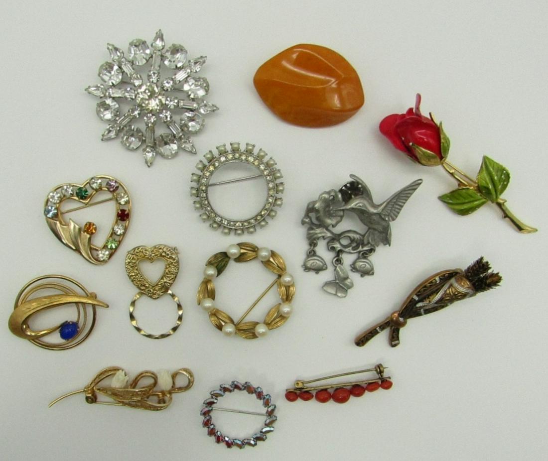 LOT OF MISC BROOCHES- 13 TOTAL (1 of 1)