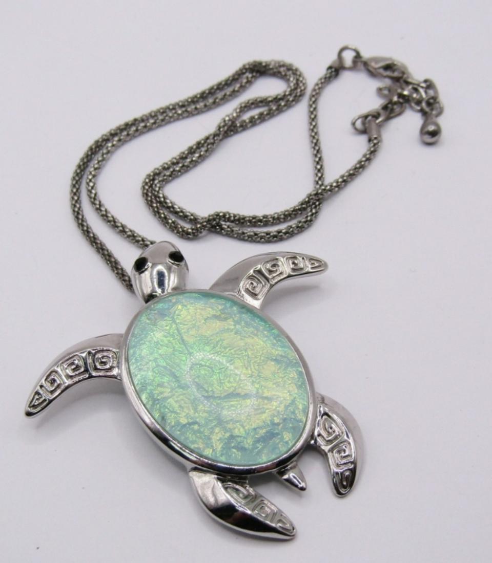 SEA TURTLE PENDANT SILVER TONE NECKLACE, SEA GREEN (1 of 5)