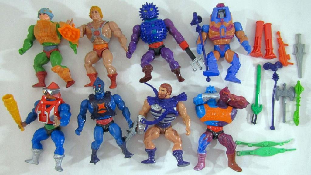 HE-MAN ACTION FIGURES LOT: 8 IN TOTAL AND ACCESSORIES