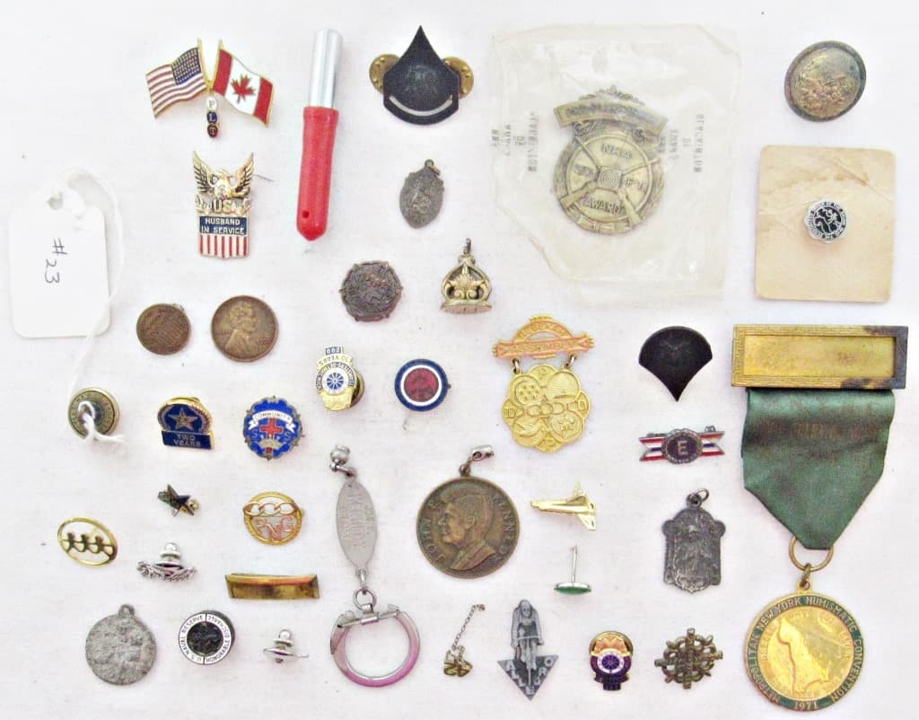 TRINKET / MILITARY / PINS / BUTTONS /STUFF (1 of 5)