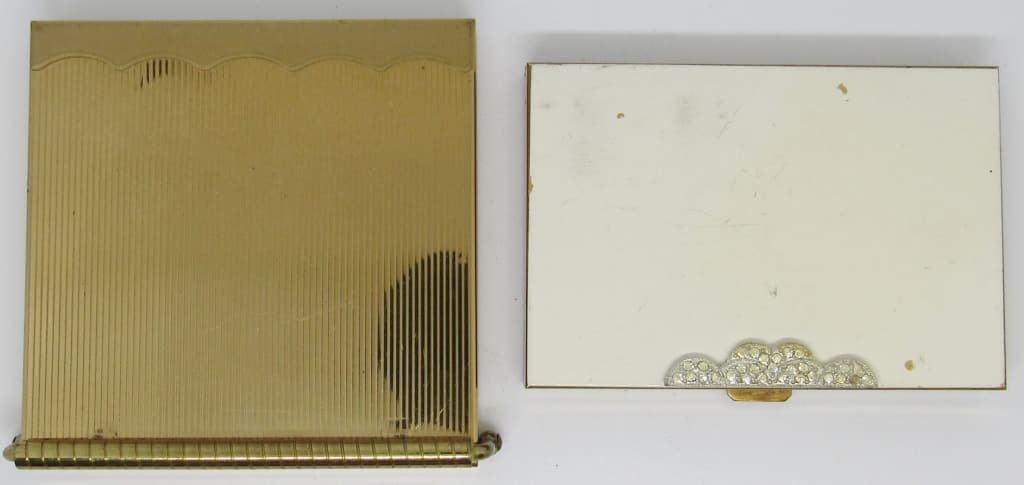2 Vintage Mirror Powder Compact Cases (1 of 3)