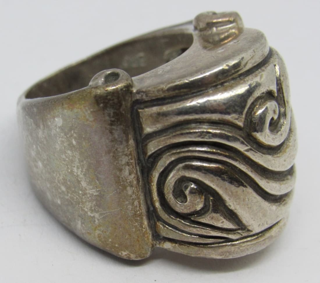 STERLING RING WITH SWIRL WAVE DESIGN (1 of 4)