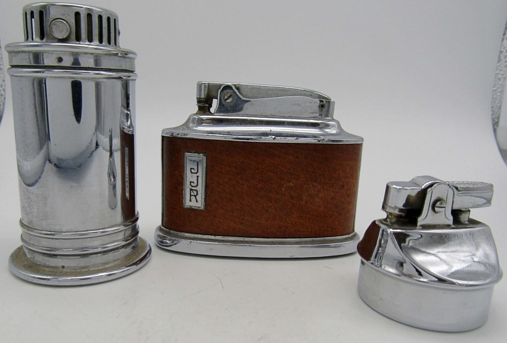 (3) TABLETOP VINTAGE LIGHTERS - RONSON: engraved JJR, UNMARKED TALL SILVER CYLINDER STYLE & SMALL possible top to lighter?, - ALL UNTESTED