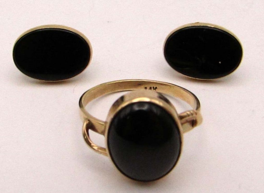14K GOLD EARRINGS AND RING WITH ONYX STONE (1 of 9)