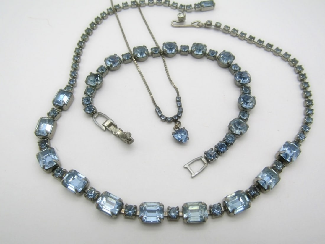 VTG LIGHT BLUE RHINESTONE JEWELRY LOT (1 of 4)