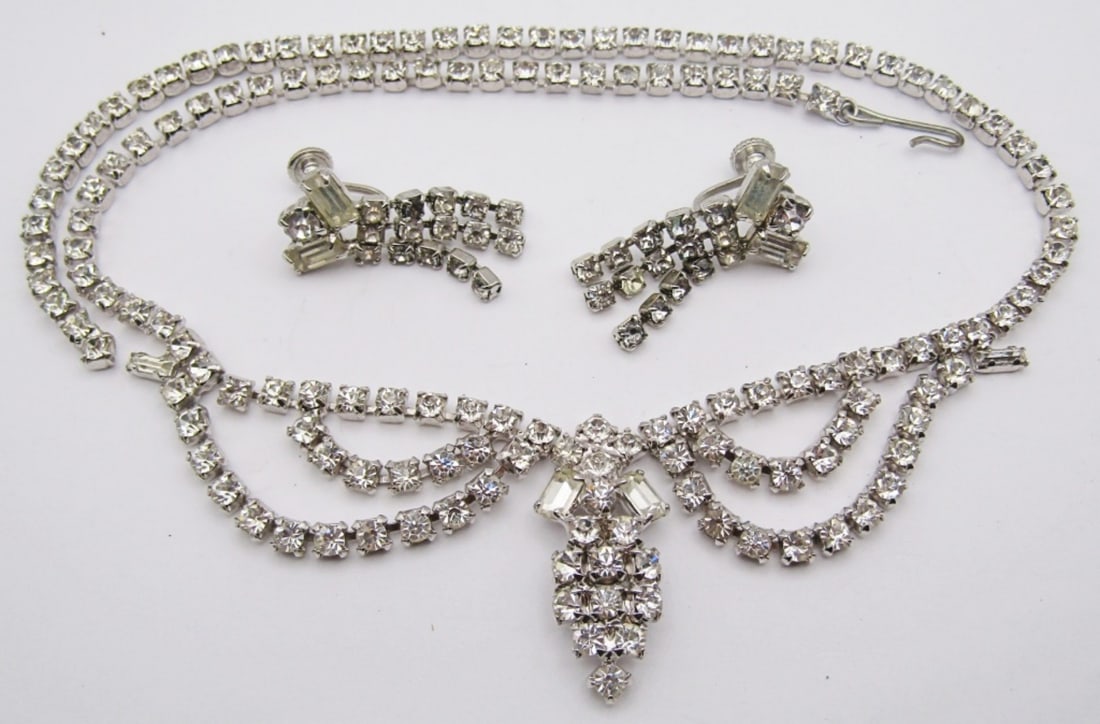 BLING PRINCESS STYLE NECKLACE WITH: MATCHING EARRINGS- FULL OF CRYSTALS
