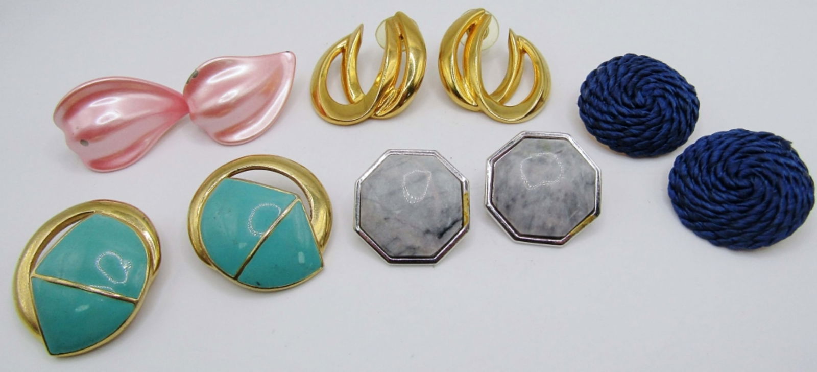 LOT OF VINTAGE STYLE PIERCED EARRINGS WITH UNIQUE: LOT OF VINTAGE STYLE PIERCED EARRINGS WITH UNIQUE DESIGNS