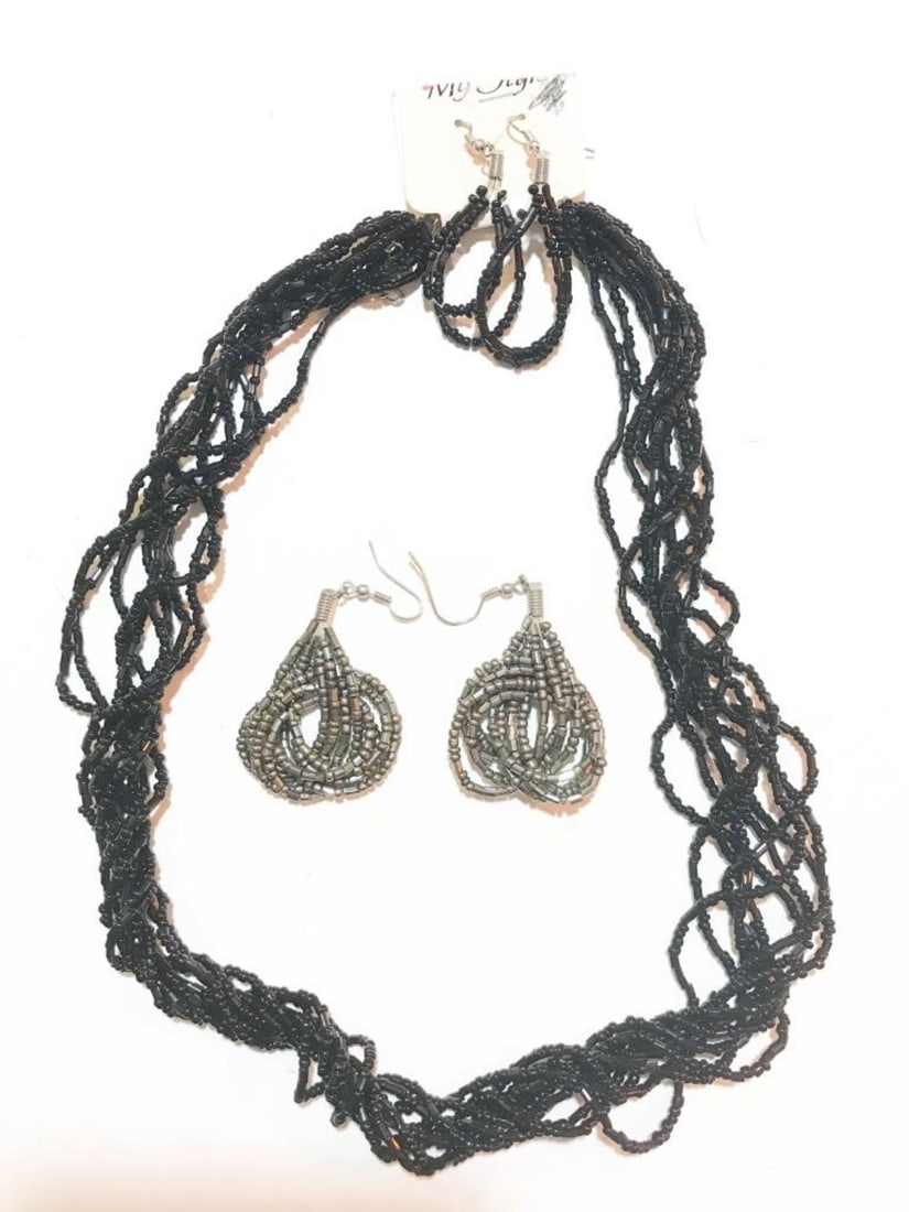 BEADED NECKLACE + EARRINGS (1 of 1)