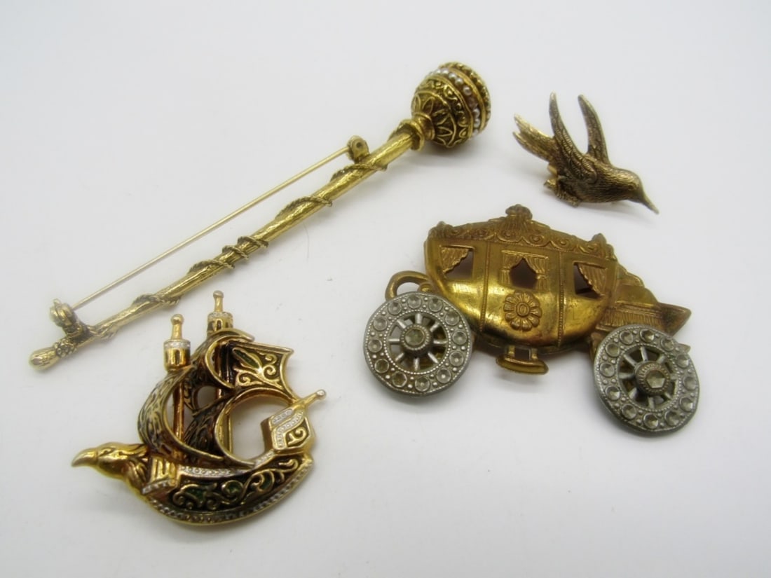 (4) FAIRY TALE THEME PIN LOT (1 of 4)