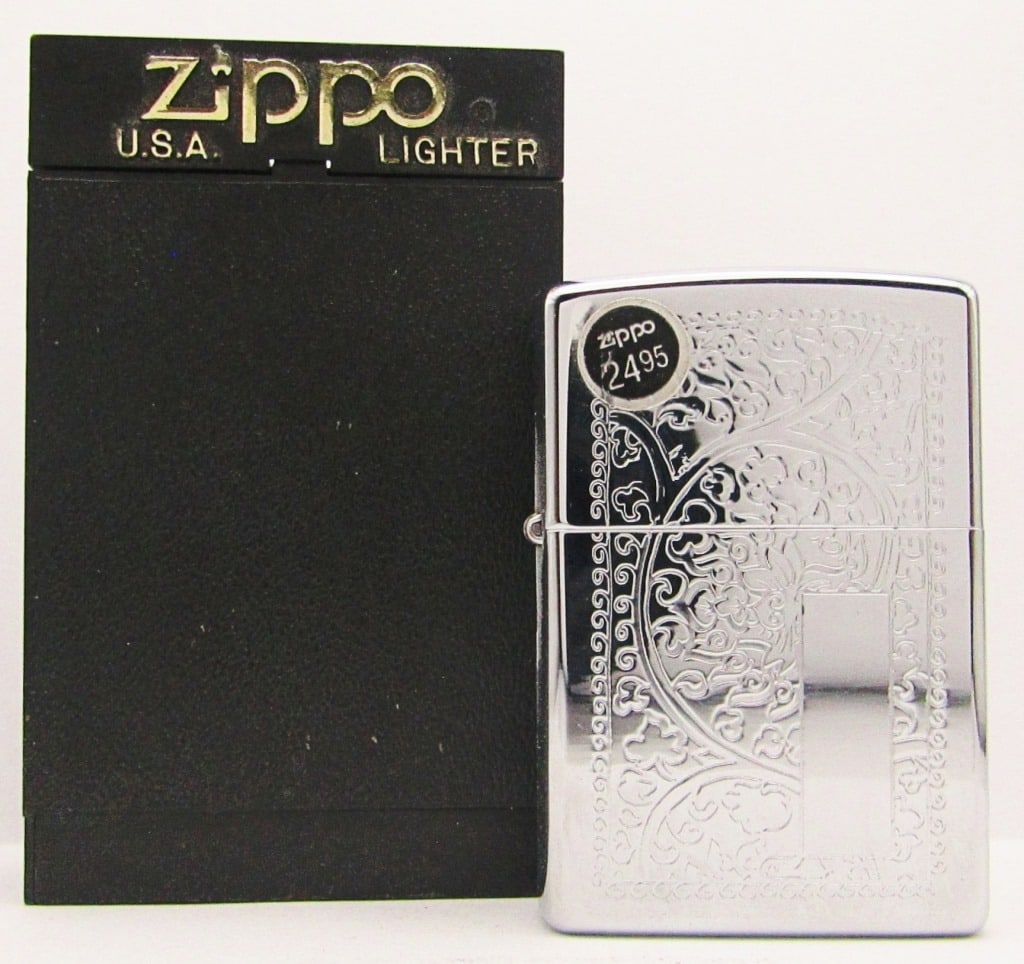 1999 Venetian High Polish Zippo Lighter NIB: Unfired in Box.
