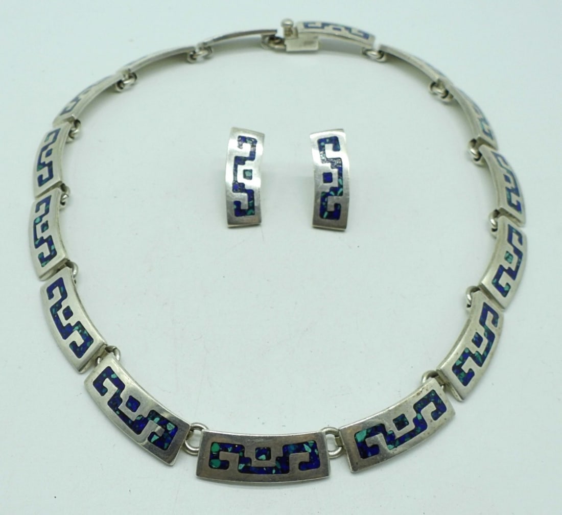 MEXICO 925 CRUSHED INLAY STONE CHOKER&EARRING SET: 50 DWT, 17IN LENGTH, BOTH ITEMS STAMPED MEXICO 925 WITH MM-20, OPEN BOX CLASP FOR NECKLACE, PIERCED EARRINGS