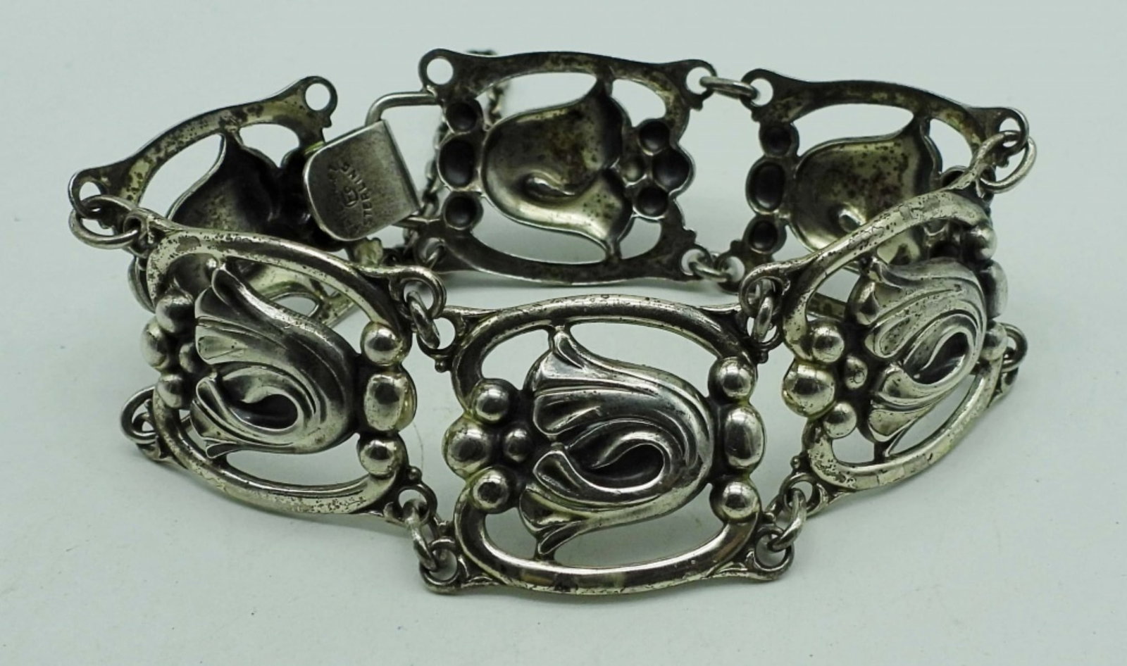 DANECRAFT STERLING BRACELET: 17.8DWT, 7IN LENGTH,HOOK CLASP,STAMPED WITH DANECRAFT STERLING ON CLASP