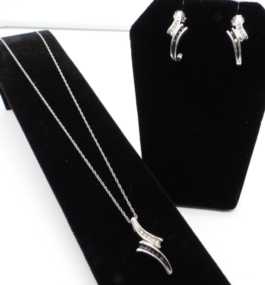 925 FASHION NECKLACE & EARRING SET - PRETTY: 18" CHAIN with added magnet clasp if wanted PLUS MATCHING EARRINGS (5 DWT)