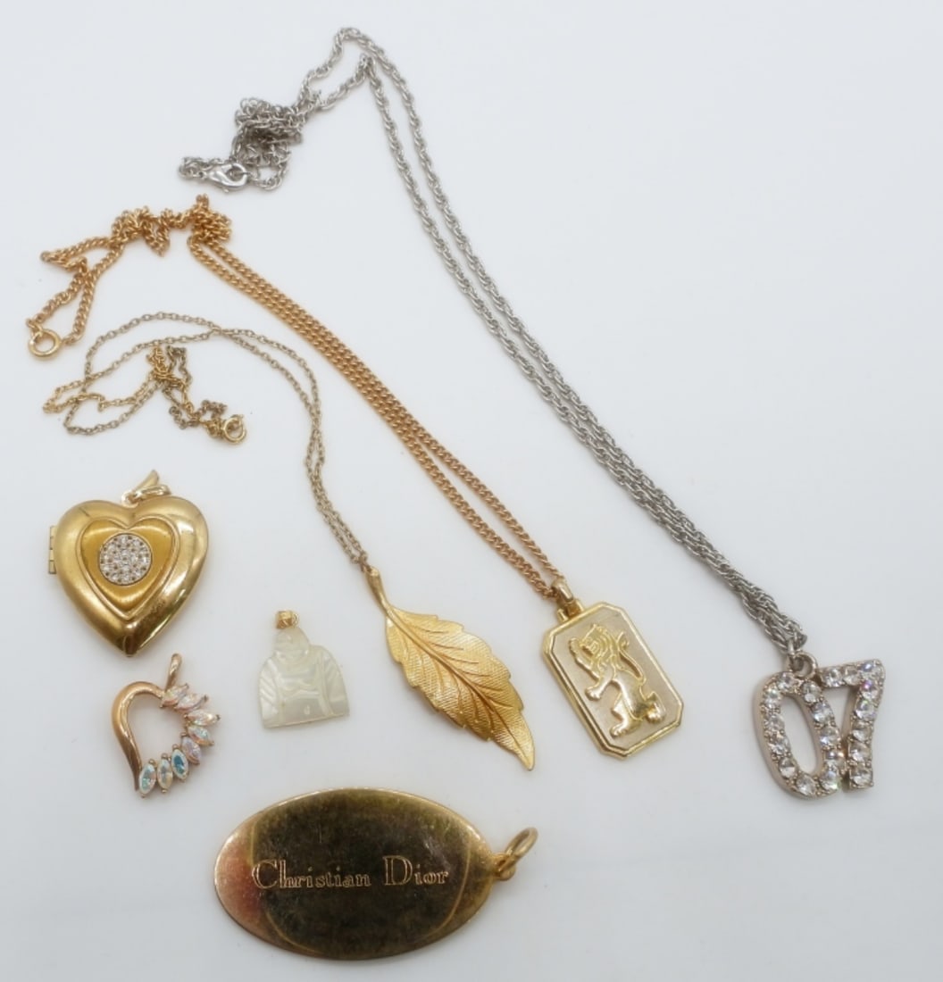 PENDANT LOT - HEART LOCKET, CHRISTIAN DIOR: PENDANT / TAG, LEO PENDANT, '07 & MORE - SOME WITH CHAINS