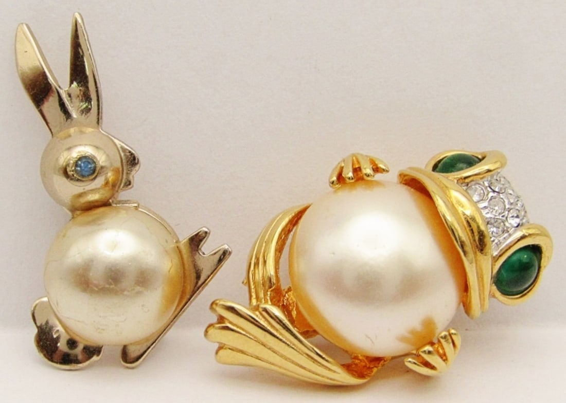 Vintage Coro & Carolee Faux Pearl Body Brooches: Coro Bunny Rabbit (Pin Broken on Back), Frog Brooch Green Glass Eyes in Gold Tone Metal. Both Measure 1".