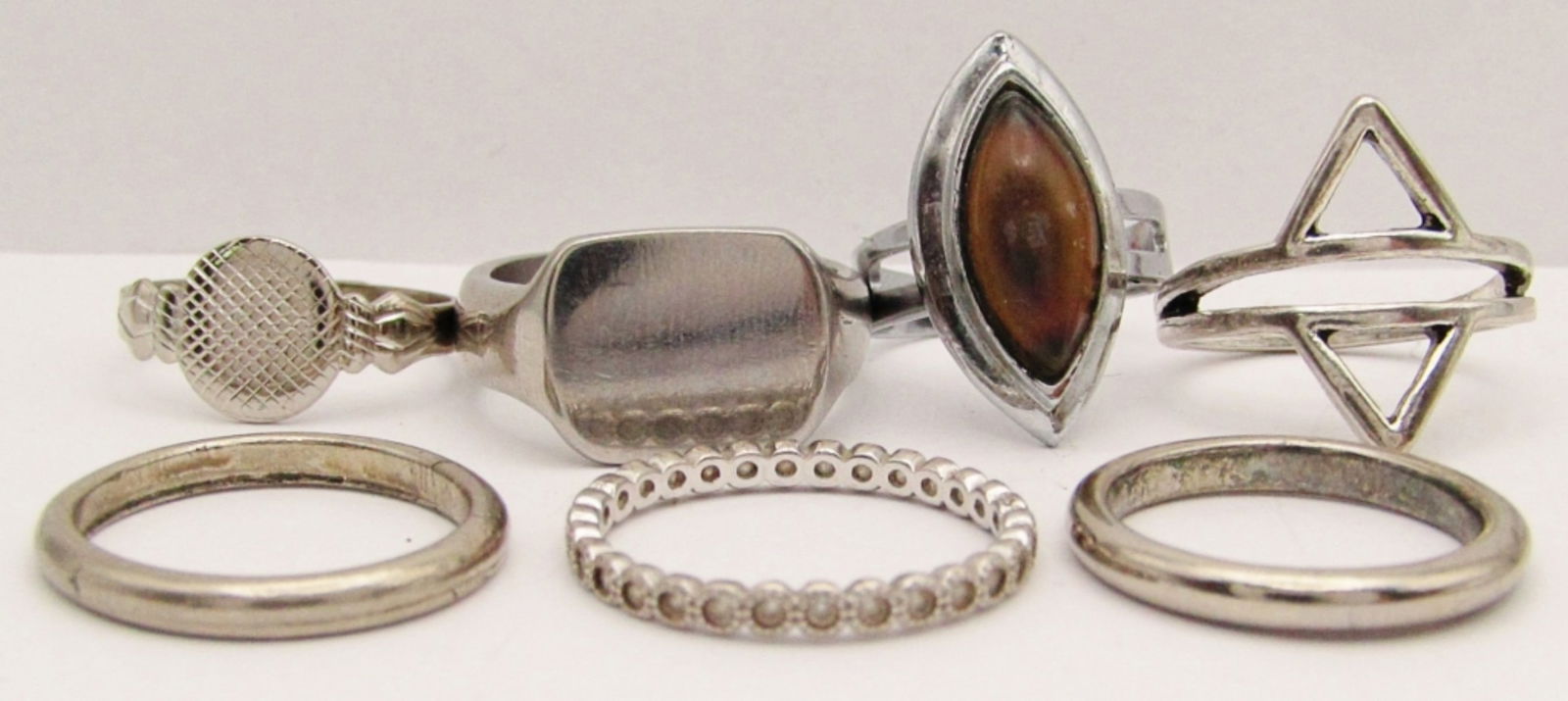 (7) SILVER TONE RINGS (1 of 5)