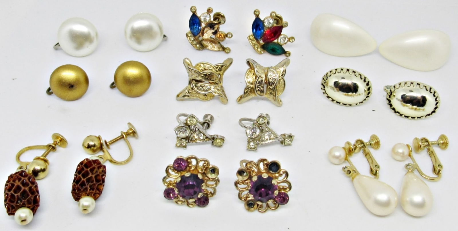 (10) VINTAGE SCREWBACK EARRINGS (1 of 3)