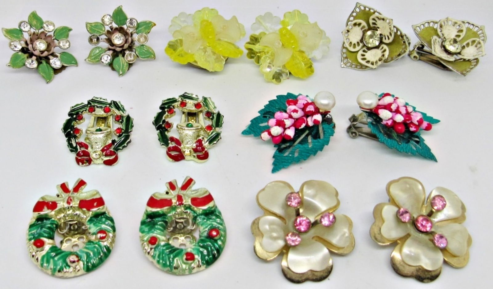 (7) BOTANICAL VINTAGE CLIP-ON EARRINGS: 2-CHRISTMAS WREATHS, 5- FLOWERS STYLE CLIP-ON