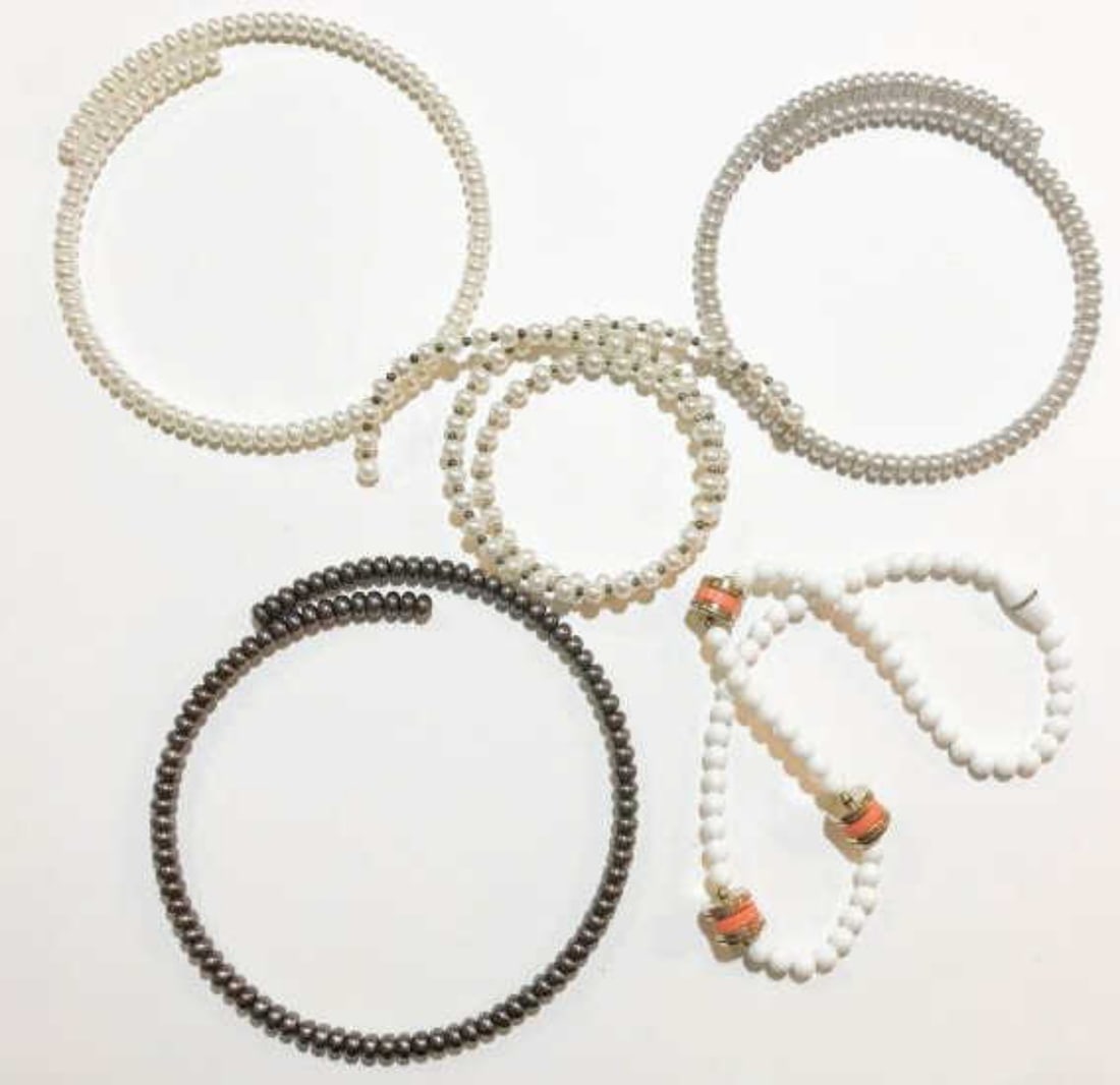 (5) CHOKER NECKLACES: BEADED / "PEARL" STYLES