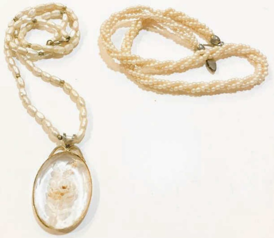 (2) NECKLACES: ONE WITH ROSE PENDANT